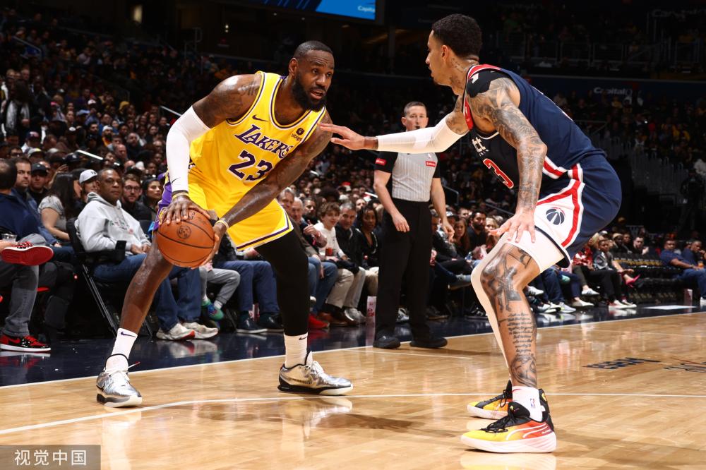 的推人动作 的推人动作