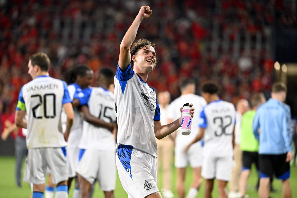 球市场中 球市场中