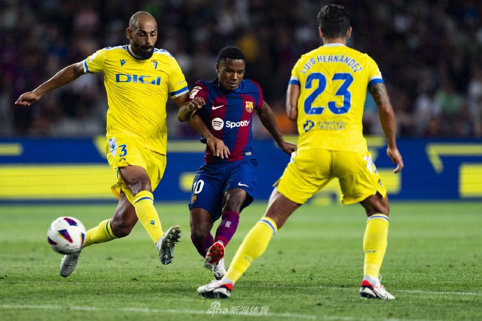 队的较量中 队的较量中